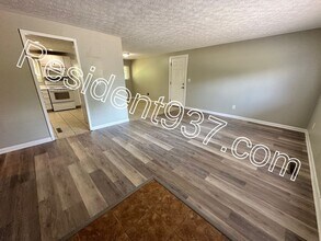 2295 Milesburn Dr in Dayton, OH - Building Photo - Building Photo