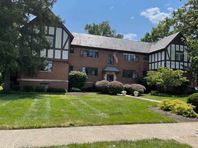 6807 Wooster Pike