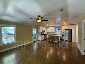 428 Alhambra Blvd in Sacramento, CA - Building Photo - Building Photo
