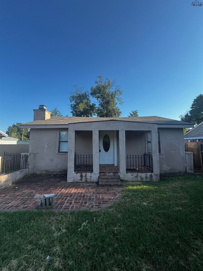 property at 1215 N 7th St