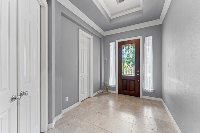 property at 2906 Royal Oaks Green