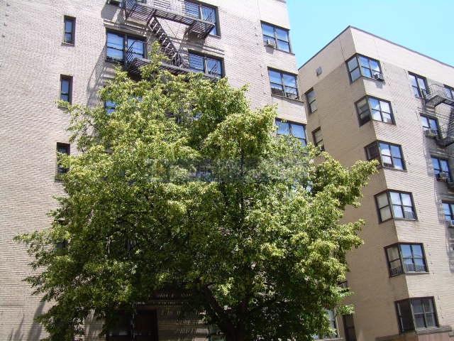 700 Fort Washington Ave in New York, NY - Building Photo - Building Photo