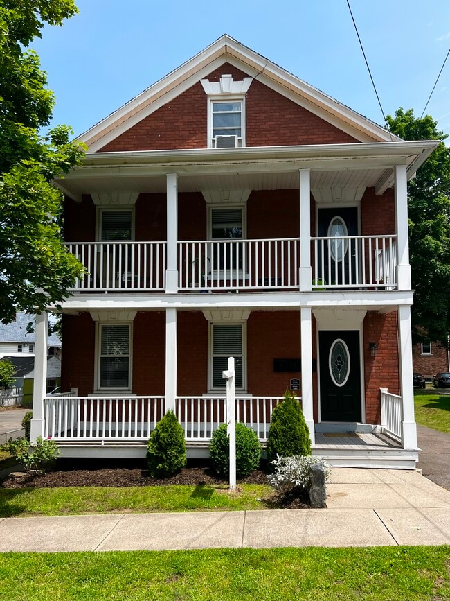 526 High St, Unit 1