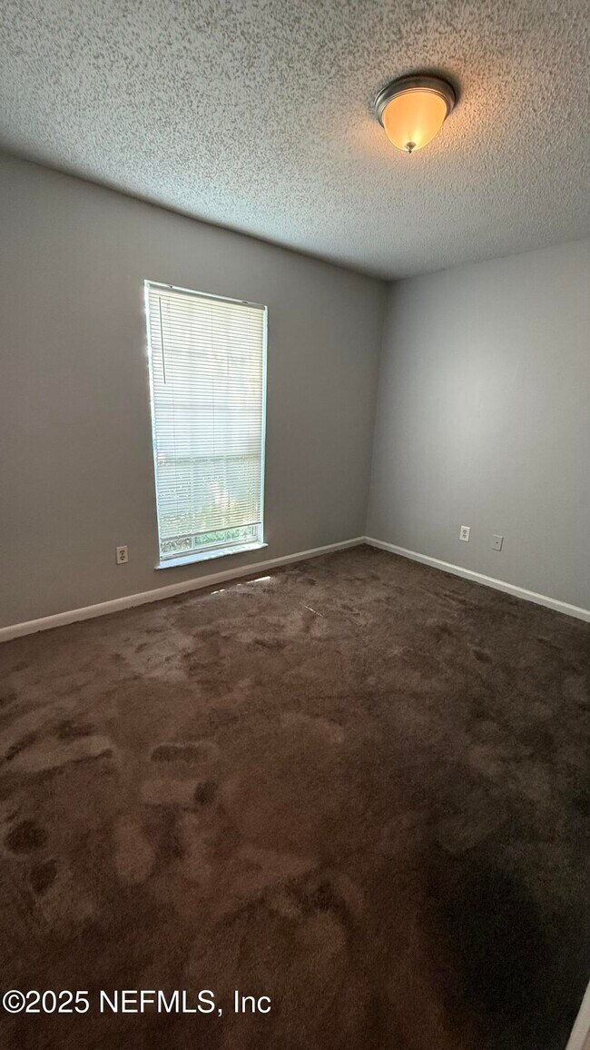 8366 Rocky Creek Dr in Jacksonville, FL - Building Photo - Building Photo