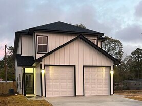 8435 Harvard Dr, Unit 8435 Harvard in Lumberton, TX - Building Photo