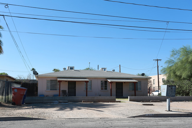 5202-5206A E Bellevue in Tucson, AZ - Building Photo - Building Photo