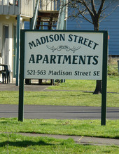 Madison Street Apartments in Albany, OR - Building Photo - Building Photo