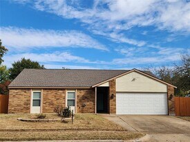 3800 N Magnolia Ct in Flower Mound, TX - Building Photo