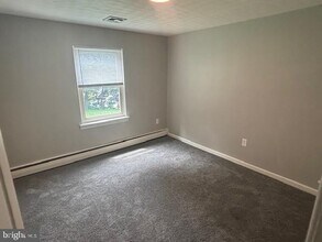 43 N Lee St in Hallam, PA - Building Photo - Building Photo