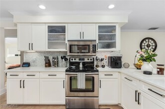 2950 Coach House Ln in Naples, FL - Building Photo - Building Photo