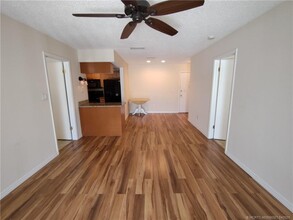 950 S Kanner Hwy in Stuart, FL - Building Photo - Building Photo