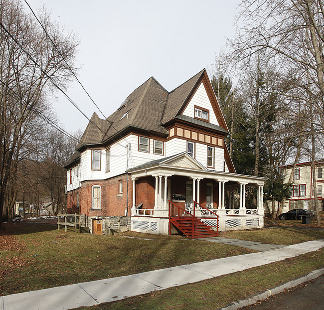 31 Watkins Ave in Oneonta, NY - Building Photo - Building Photo