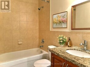 2038 Danforth Ave in Toronto, ON - Building Photo - Building Photo