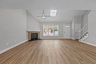 5500 Fortunes Ridge Dr in Durham, NC - Building Photo - Building Photo