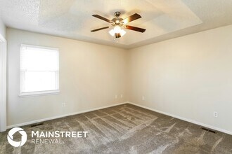 209 SW Cross Creek Dr in Grain Valley, MO - Foto de edificio - Building Photo