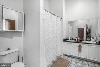 1001 Chestnut St in Philadelphia, PA - Building Photo - Building Photo