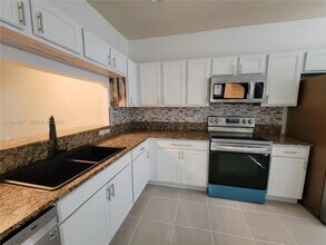 2761 SW 82nd Ave in Miramar, FL - Building Photo - Building Photo