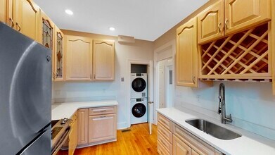 1763 Commonwealth Ave in Boston, MA - Building Photo - Building Photo
