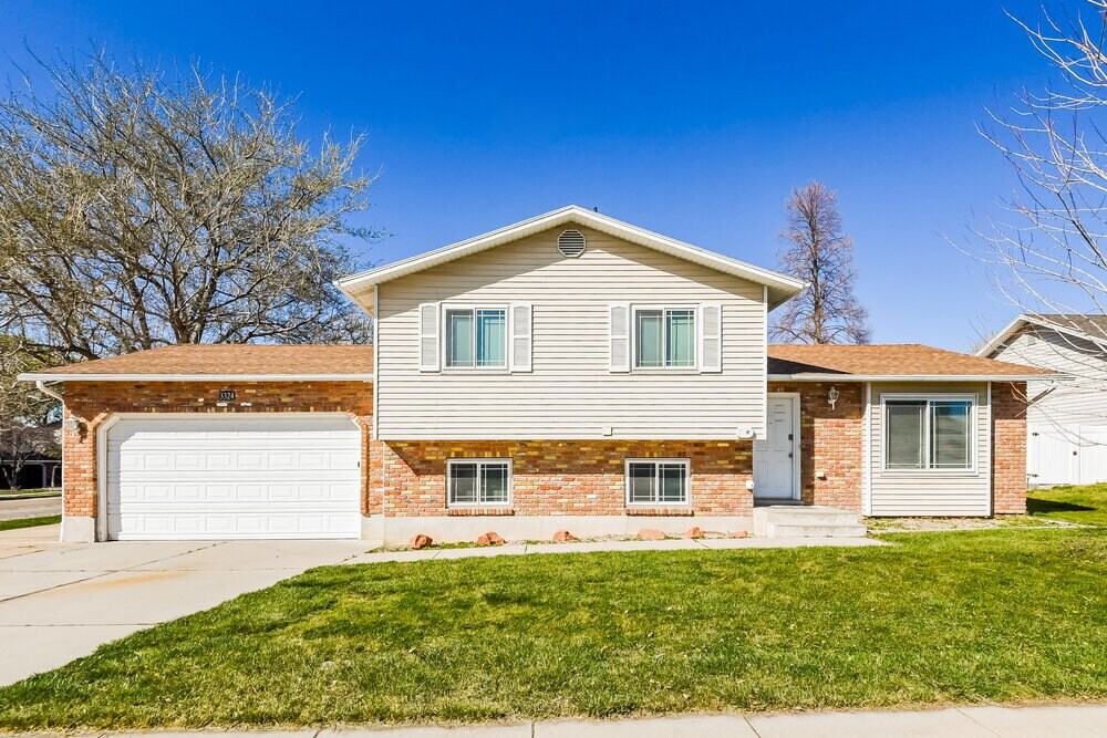 3324 W 4975 S in Roy, UT - Building Photo