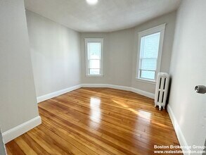 24 Willis St, Unit #2 in Boston, MA - Building Photo - Building Photo
