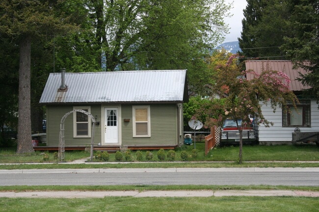 1238 2nd St in Whitefish, MT - Building Photo - Building Photo