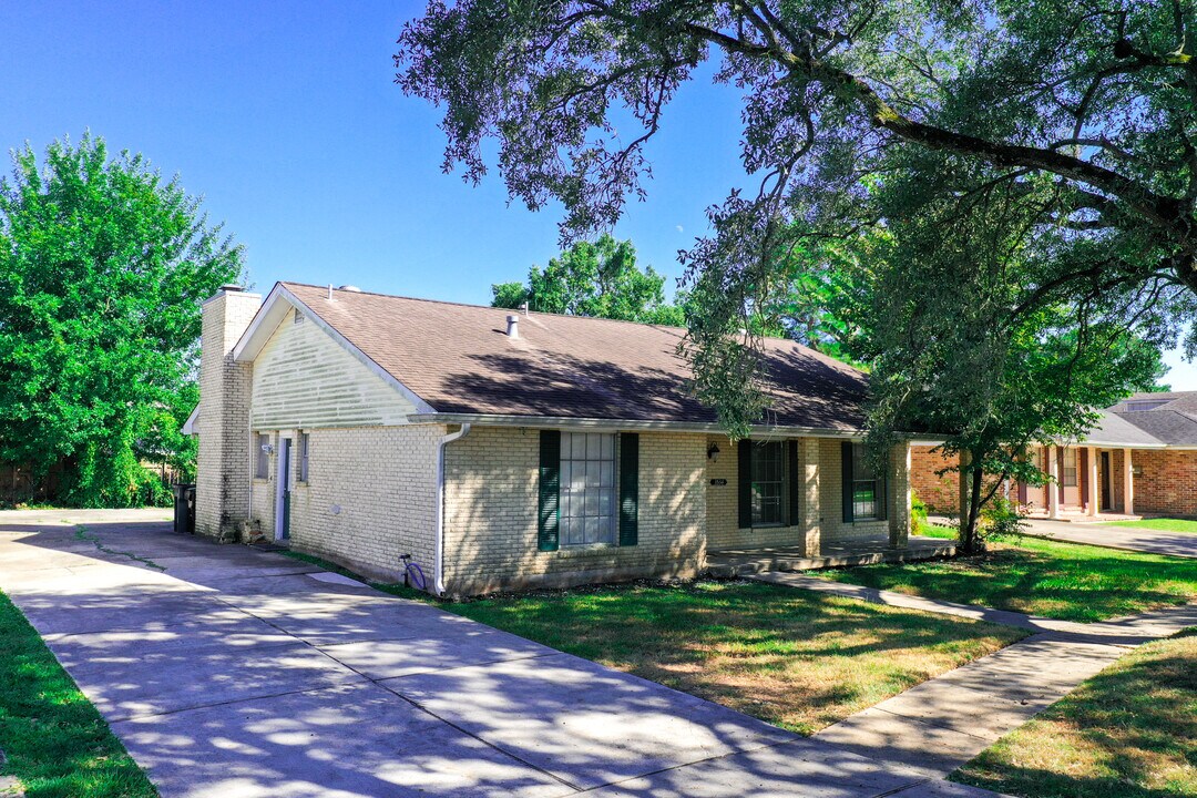 3534 Huntlee Dr in New Orleans, LA - Building Photo