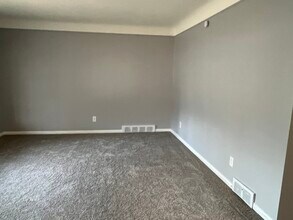 8476 Appleton St in Dearborn Heights, MI - Building Photo - Building Photo
