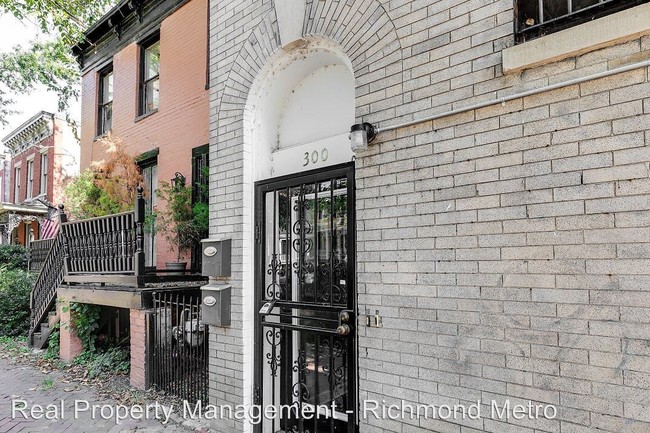 300 W Clay St in Richmond, VA - Foto de edificio - Building Photo