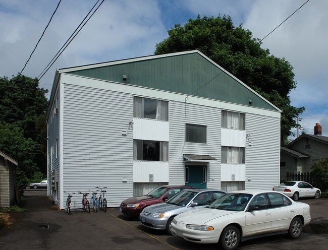 433 NW 6th St in Corvallis, OR - Foto de edificio - Building Photo