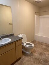 1300 Market St, Unit 205 in Redding, CA - Building Photo - Building Photo