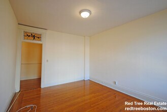 19 Queensberry St, Unit 22 in Boston, MA - Foto de edificio - Building Photo