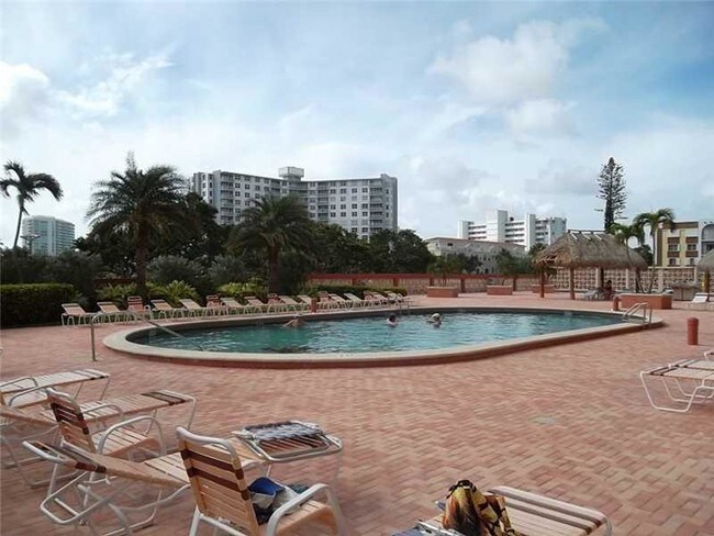 405 N Ocean Blvd-Unit -217 in Pompano Beach, FL - Building Photo - Building Photo