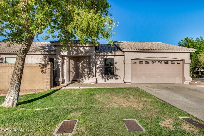 property at 2221 E Union Hills Dr