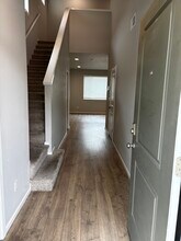 20556 SE Evian Ave in Bend, OR - Foto de edificio - Building Photo