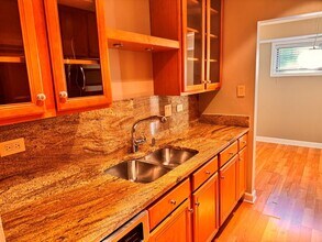 2212 Country Club Dr in Woodridge, IL - Building Photo - Building Photo