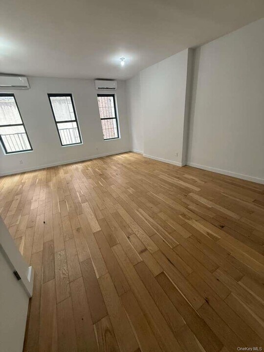 2807 Third Ave in Bronx, NY - Building Photo