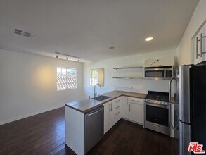 2241 Branden St in Los Angeles, CA - Building Photo - Building Photo