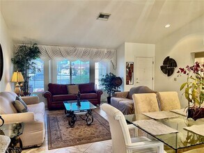 2404 Floyd Ct in Las Vegas, NV - Building Photo - Building Photo