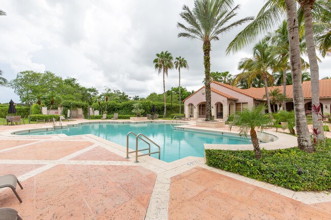 11710 St Andrews Place-Unit -103 in Wellington, FL - Building Photo - Building Photo