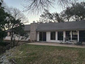 7506 Downridge Dr in Austin, TX - Building Photo - Building Photo