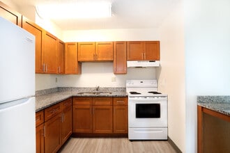 Marina Vista in Buffalo, NY - Building Photo - Building Photo