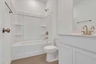 172 E Millbrook Dr in Spring Hill, TN - Building Photo - Building Photo