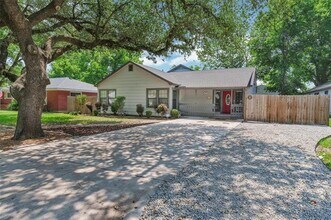 616 Bellevue Dr in Cleburne, TX - Building Photo - Building Photo