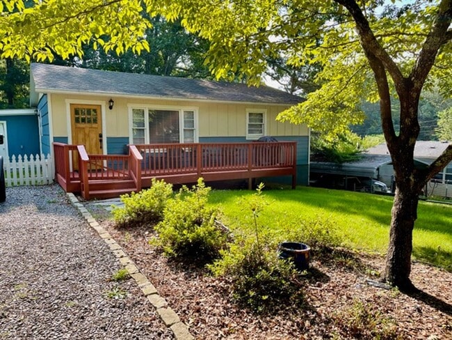 property at 200 S Oconeechee Ave