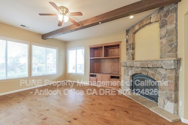 2340 Indian Springs Dr in Brentwood, CA - Building Photo - Building Photo