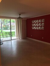1733 Village Blvd in West Palm Beach, FL - Building Photo - Building Photo