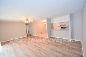 159 Spanish Moss Pl in Camarillo, CA - Building Photo - Building Photo