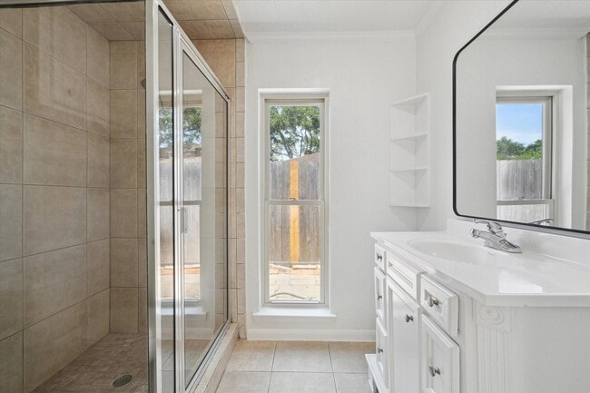 382 Dawn Hill Dr in Friendswood, TX - Foto de edificio - Building Photo