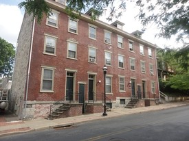 634-640 Walnut St Apartments