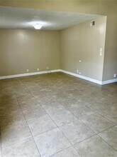 11109 NW 37th St in Sunrise, FL - Building Photo - Building Photo